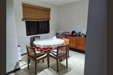 9_photo/94cefde673.d70e7eae2b930113-ATLAS-a71f2712-a745-41ca-8f46-018678c4e909.jpg de casa à venda com 4 quartos, 250m² em Parque Imperial, Barueri