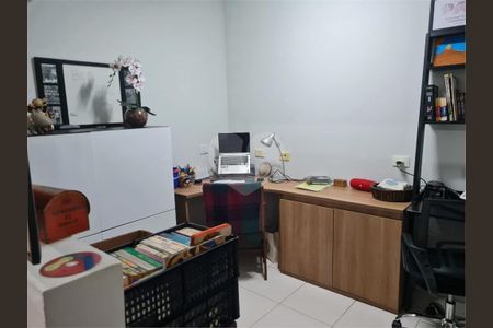 3_photo/94cefde673.d70e7eae2b930113-ATLAS-e9e0b6a1-a2fb-4877-8bec-a7ec9bef4cf1.jpg de casa à venda com 4 quartos, 250m² em Parque Imperial, Barueri