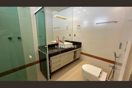 5_photo/94cefdef7f.ceff8192393c33de-ATLAS-3a2b7286-6327-4052-a3fa-19e6d7e985fd.jpg de casa de condomínio à venda com 3 quartos, 550m² em Parque Imperial, Barueri