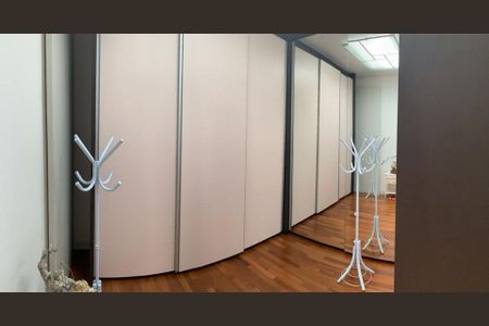 6_photo/94cefdf42b.d60ed16da6b331d7-ATLAS-3fe73058-8fd6-4adf-aeec-0f5f7c5c0b16.jpg de casa de condomínio à venda com 4 quartos, 400m² em Residencial Tambore, Barueri