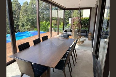 12_photo/94cefdf5cb.671b3960e7484b54-ATLAS-8da5f008-538b-4d9a-b40e-1d8bdc10eb06.jpg de casa à venda com 4 quartos, 790m² em Residencial Tambore, Barueri