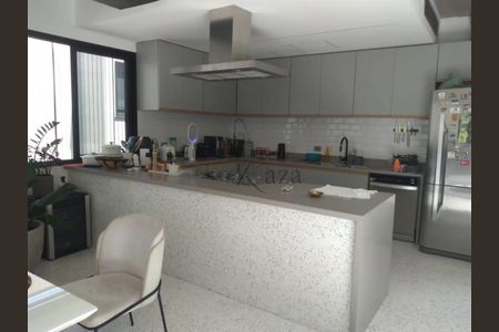 7_photo/94cefdf68d.ab9d896be0e39e09-ATLAS-a3f334b6-1c3e-400a-9691-59e543e01271.jpg de casa à venda com 3 quartos, 442m² em Residencial Tambore, Barueri