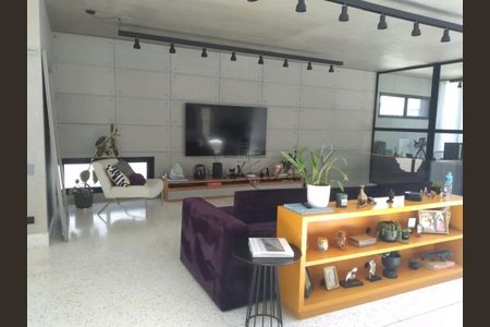 10_photo/94cefdf68d.ab9d896be0e39e09-ATLAS-e8d252f6-a3e7-4212-8dda-d3069dff764a.jpg de casa à venda com 3 quartos, 442m² em Residencial Tambore, Barueri