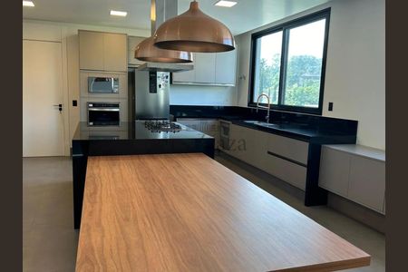 10_photo/94cefdfa21.e5518ac47bd5d97a-ATLAS-b841e20a-746c-49c6-b993-23bf9f7a30c6.jpg de casa à venda com 4 quartos, m² em Residencial Tambore, Barueri