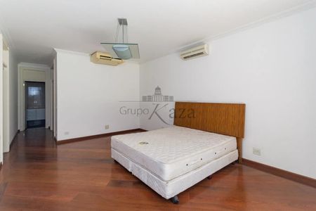 6_photo/94cefdfe0d.7e714b2c56c9b934-ATLAS-2218c5ad-6008-45a1-b134-8f7d2360ebad.jpg de casa à venda com 4 quartos, m² em Residencial Tambore, Barueri