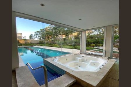 6_photo/94cefdfe1b.9f73e101bd22bb98-ATLAS-a7dde471-e491-4398-b157-de870d609ab5.jpg de casa à venda com 6 quartos, 1880m² em Tamboré, Barueri