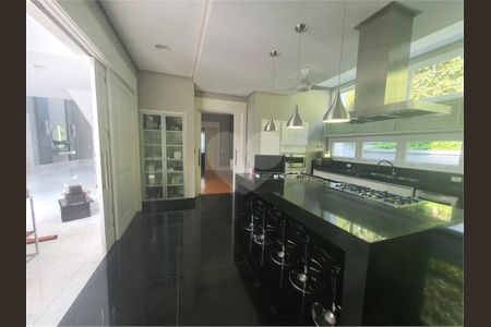 5_photo/94cefdfe4f.9f73e101bd22bb98-ATLAS-376fb6b0-4431-4e69-b8b7-910881450132.jpg de casa de condomínio à venda com 4 quartos, 980m² em Residencial Tambore, Barueri