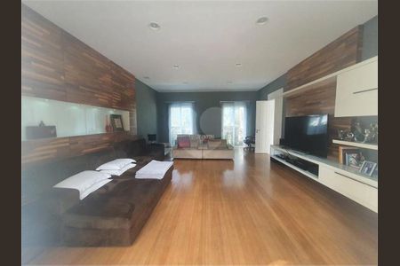 11_photo/94cefdfe4f.9f73e101bd22bb98-ATLAS-b647c018-dc52-40af-94fb-5e39f5c7704f.jpg de casa de condomínio à venda com 4 quartos, 980m² em Residencial Tambore, Barueri