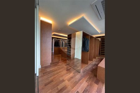 10_photo/94cefdff35.e348e20e25b59110-ATLAS-0a723712-8d75-4e1f-bf95-c5265cc47b10.jpg de casa à venda com 4 quartos, 2431m² em Residencial Tambore, Barueri