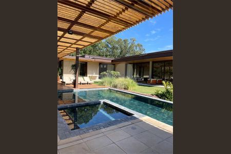 5_photo/94cefdff35.e348e20e25b59110-ATLAS-e179ffd1-9096-4e7c-a605-e97799b1c8ac.jpg de casa à venda com 4 quartos, 2431m² em Residencial Tambore, Barueri