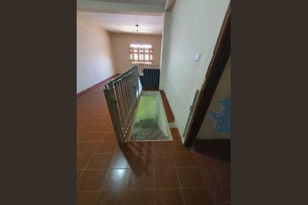 6_photo/94cefe09a7.ec7180ed9404f823-ATLAS-8056dc17-763f-4331-b4fe-d56ddbbe2b3e.jpg de casa à venda com 3 quartos, 200m² em Jardim Mutinga, Barueri