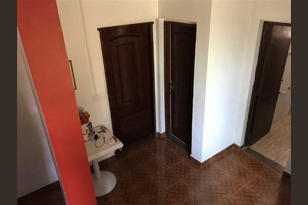 7_photo/94cefe0a95.4e1a6e6486a440d9-ATLAS-2c169216-c85f-41a7-b508-d0e9a231bce8.jpg de casa à venda com 6 quartos, 250m² em Jardim Munhoz Junior, Osasco