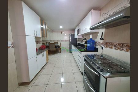 10_photo/94cefe29eb.08f922be3a726ba4-ATLAS-d3bb1076-35e6-4281-95a9-cf0a920dfa4b.jpg de casa à venda com 2 quartos, 117m² em Conjunto Habitacional Presidente Castelo Branco, Carapicuíba