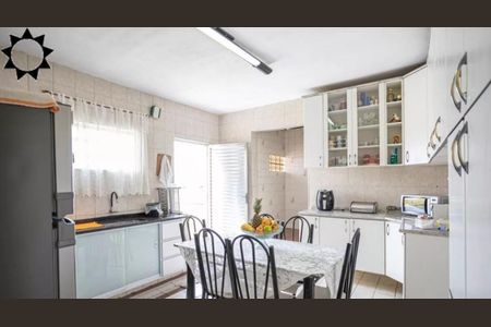 9_photo/94cefe2d81.46f420a54702bf45-ATLAS-43f46515-94f5-44d2-b856-79df6b86a3ff.jpg de casa para alugar com 4 quartos, 260m² em Quitaúna, Osasco