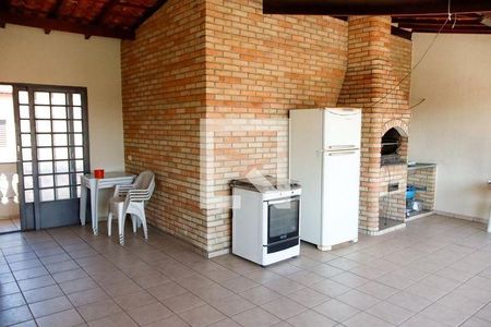 50_photo/94cefe2d85.0bf895571deddd4a-ATLAS-e7e29d4b-56f5-4670-8b0d-510c99ef5c4a.jpg de casa à venda com 3 quartos, 203m² em Quitaúna, Osasco