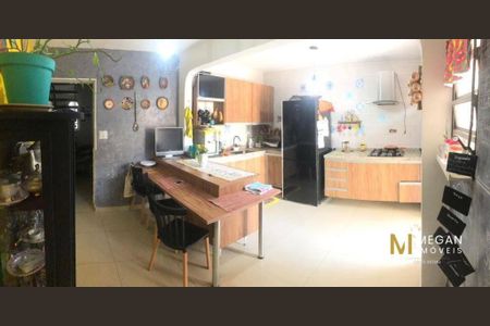 4_photo/94cefe3117.74a96c0b2c4b8c29-ATLAS-717460d2-96d0-46b4-9db4-d4877d8deb28.jpg de casa à venda com 3 quartos, 181m² em Quitaúna, Osasco