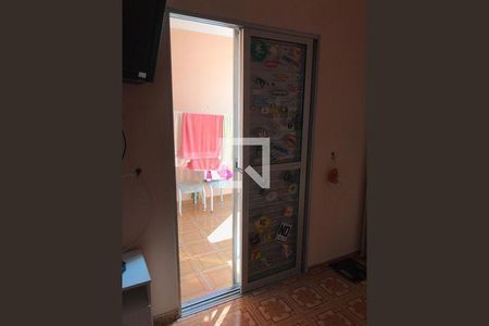 6_photo/94cefe36b5.ead0744c2329e0c8-ATLAS-c40bcf77-d2ef-4cb0-90fe-2cd388a806fe.jpg de casa à venda com 3 quartos, 250m² em Quitaúna, Osasco