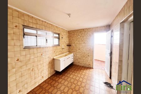 14_photo/94cefe36cf.bdf1def5ceb5107f-ATLAS-531cf38e-b8fb-4cbd-8a75-3e969becb9c6.jpg de casa à venda com 2 quartos, 250m² em Quitaúna, Osasco