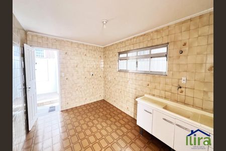 13_photo/94cefe36cf.bdf1def5ceb5107f-ATLAS-863a5aff-2186-4d70-bc7c-cca0b8925fb4.jpg de casa à venda com 2 quartos, 250m² em Quitaúna, Osasco