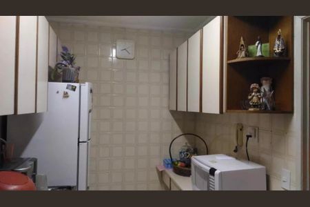 6_photo/94cefe3a9d.2f15d505e37c7ac5-ATLAS-c8a988c8-32c4-42f6-be24-b1cbf8777e38.jpg de casa à venda com 2 quartos, 62m² em Quitaúna, Osasco