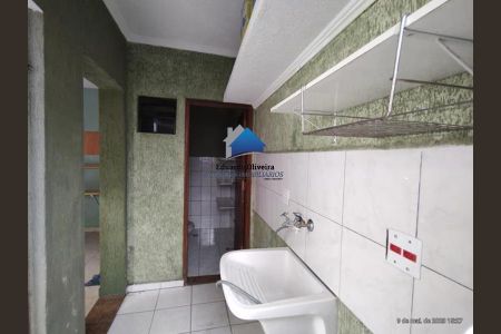 4_photo/94cefe4ccb.8a00a68238a6a06b-ATLAS-880371ca-b625-4e97-a857-a28b3f89d710.jpg de casa para alugar com 3 quartos, 150m² em Km 18, Osasco