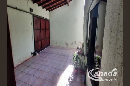 6_photo/94cefe59d9.e9df0b537d9cd077-ATLAS-785dd597-b26d-467c-b60b-646d8e8cabe5.jpg de casa à venda com 3 quartos, 305m² em Iapi, Osasco