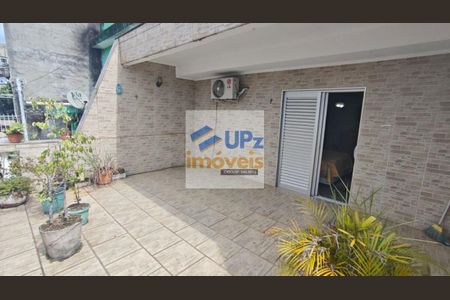 2_photo/94cefe6303.9845a183adc4e21d-ATLAS-e45a8735-db19-4e3f-b47e-8ffb066b9d36.jpg de casa à venda com 3 quartos, 125m² em Helena Maria, Osasco