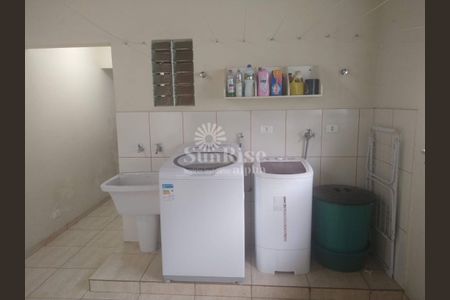 6_photo/94cefe642b.4cea1a0b3f6bbd2f-ATLAS-59c60fcc-4b73-4be2-917a-980a3bf6f795.jpg de casa à venda com 3 quartos, 204m² em Jardim Elvira, Osasco