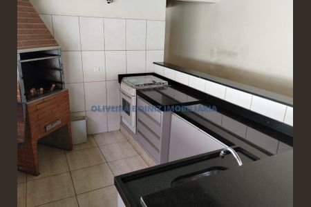 11_photo/94cefe642b.4cea1a0b3f6bbd2f-ATLAS-aa56535e-0d32-4fd9-a324-13d24c6129a5.jpg de casa à venda com 3 quartos, 204m² em Jardim Elvira, Osasco