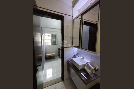 12_photo/94cefe642b.4cea1a0b3f6bbd2f-ATLAS-b25ee395-fa43-4349-8358-8b66c2453c8f.jpg de casa à venda com 3 quartos, 204m² em Jardim Elvira, Osasco