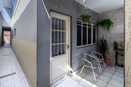 12_photo/94cefe64f5.1c90e95c4200ad65-ATLAS-5d7fc13b-a9d4-439e-bc1e-aba89034b022.jpg de casa à venda com 4 quartos, 226m² em Helena Maria, Osasco