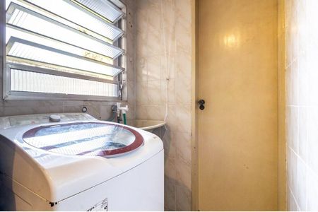 12_photo/94cefe64f5.72f38772c60cc7a0-ATLAS-da1fbcc1-656b-4163-9609-86df21e7bc91.jpg de casa à venda com 4 quartos, 226m² em Helena Maria, Osasco