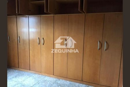 2_photo/94cefe65ab.ceff8192393c33de-ATLAS-305ba9c1-6444-45d2-8a9d-3b2cc2f8711a.jpg de casa à venda com 4 quartos, 176m² em Vila Serventina, Osasco