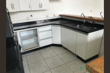 2_photo/94cefe661d.ceff8192393c33de-ATLAS-162bd711-6f8e-42d2-9263-8e9877ee34a0.jpg de casa à venda com 4 quartos, 415m² em Bel Jardim, Osasco