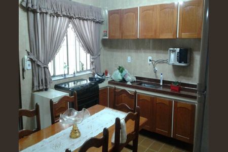 12_photo/94cefe66bb.3dea3cab82053bf3-ATLAS-592542e8-4c38-40bb-874d-b0ef71b7cdba.jpg de casa à venda com 2 quartos, 117m² em Jardim Elvira, Osasco