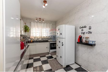 7_photo/94cefe6e8b.9fde2b1beaf38236-ATLAS-405c8ef2-dcc9-4955-b121-2636cdfc82cc.jpg de casa à venda com 2 quartos, 140m² em Jardim Elvira, Osasco