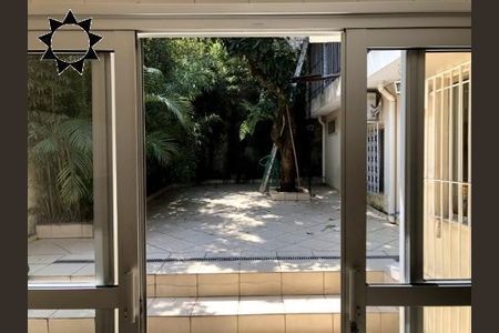 4_photo/94cefe726b.0497ce05b5ed56f3-ATLAS-c261eb8a-fff6-48a1-93da-e310a5d698eb.jpg de casa à venda com 4 quartos, 207m² em Jardim Munhoz Junior, Osasco