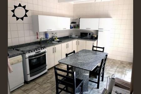 5_photo/94cefe726b.0497ce05b5ed56f3-ATLAS-e46bee56-a111-4b0f-9cae-d9af8febf8b6.jpg de casa à venda com 4 quartos, 207m² em Jardim Munhoz Junior, Osasco