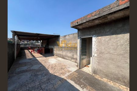 6_photo/94cefe7c13.9b0e853e47463488-ATLAS-a8b4d4da-b780-4343-8d10-89315f1ce417.jpg de casa à venda com 3 quartos, 220m² em Baronesa, Osasco