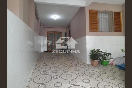 2_photo/94cefe7c4b.ceff8192393c33de-ATLAS-b4c5b146-c9f8-415e-b844-848e1f793b67.jpg de casa à venda com 5 quartos, 213m² em Baronesa, Osasco