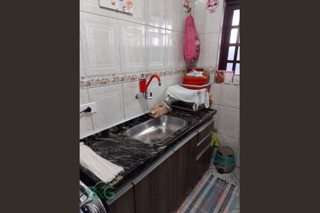 10_photo/94cefe8895.1c5ee5b12bdcf8f7-ATLAS-386a9006-5dc7-4c8d-8b7d-f5bb7e51d826.jpg de casa à venda com 1 quarto, 90m² em Baronesa, Osasco