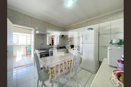 37_photo/94cefe8ab1.7c2ae8445402a222-ATLAS-657ddf5c-9fd4-4cb9-b305-7b4a3eebbe49.jpg de casa à venda com 3 quartos, 258m² em Aliança, Osasco
