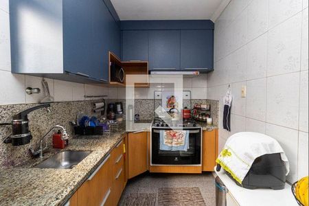 34_photo/94cefe9329.e6f02a1e96aef2b1-ATLAS-d29fcd85-a892-4184-8250-676105ec9127.jpg de casa à venda com 3 quartos, 200m² em Vila Menck, Osasco