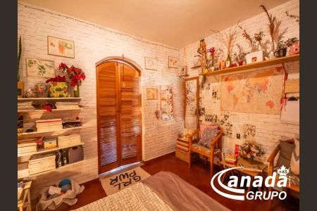8_photo/94cefe945d.6b2453e70642c87c-ATLAS-242a087b-729d-4e9b-8471-53ea731b9ead.jpg de casa à venda com 3 quartos, 350m² em Vila Menck, Osasco