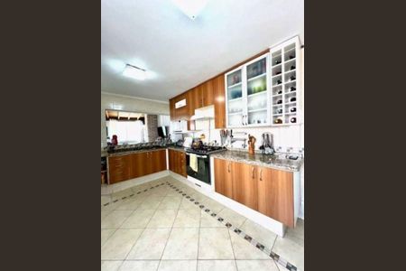 8_photo/94cefe9e4f.ceff8192393c33de-ATLAS-5ce7e51e-45da-48cf-85ac-e53f436348fa.jpg de casa à venda com 3 quartos, 180m² em Industrial Anhangüera, Osasco