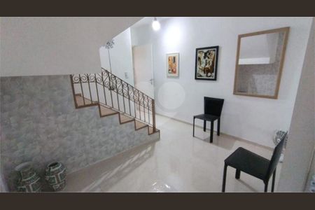 6_photo/94cefeb171.c3b9fb60c1df5c5a-ATLAS-45a4de95-a09e-4f1f-bcd5-267a667ba299.jpg de casa à venda com 3 quartos, 250m² em Jardim Mutinga, São Paulo