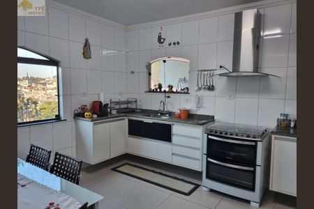 6_photo/94cefedd2d.dd72da75736ca14e-ATLAS-4769fd2a-4fe1-4c9e-8a9f-e6cdee592386.jpg de casa à venda com 3 quartos, 232m² em Mutinga, Osasco