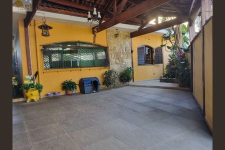 11_photo/94cefedd2d.dd72da75736ca14e-ATLAS-6cb0d4f9-5694-4dc3-9fcd-1ff69ce126f7.jpg de casa à venda com 3 quartos, 232m² em Mutinga, Osasco