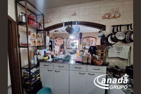 6_photo/94cefeddbb.833a42e394c467a8-ATLAS-40c0f9a4-32af-44ff-a56c-ca9afa2f8f64.jpg de casa à venda com 3 quartos, 214m² em Ayrosa, Osasco