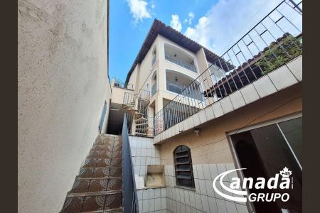 4_photo/94cefeddbb.833a42e394c467a8-ATLAS-65b3ad8b-7efe-46b0-b102-c2f5b6577287.jpg de casa à venda com 3 quartos, 214m² em Ayrosa, Osasco